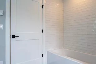 136 Locust St, Dover, NH 03820 - Photo 23