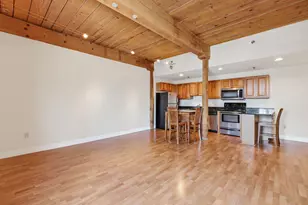 335 Cypress St, Manchester, NH 03103 - Photo 9