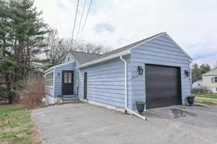 35 Indian Ridge Rd, Hopkinton, NH 03229 - Photo 3