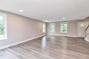 10 Phyllis Ave, Raymond, NH 03077 - Photo 11