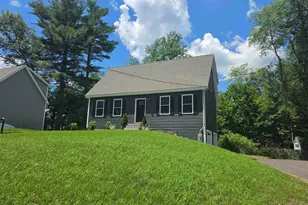 10 Phyllis Ave, Raymond, NH 03077 - Photo 3