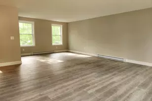 10 Phyllis Ave, Raymond, NH 03077 - Photo 9