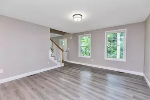 10 Phyllis Ave, Raymond, NH 03077 - Photo 15