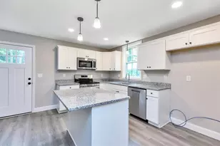 10 Phyllis Ave, Raymond, NH 03077 - Photo 5