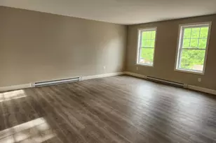 10 Phyllis Ave, Raymond, NH 03077 - Photo 7