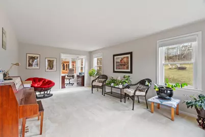 17 Bicentennial Drive, Nashua, NH 03062 - Photo 5