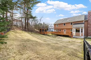 17 Bicentennial Dr, Nashua, NH 03062 - Photo 33
