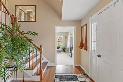 17 Bicentennial Drive, Nashua, NH 03062 - Photo 3