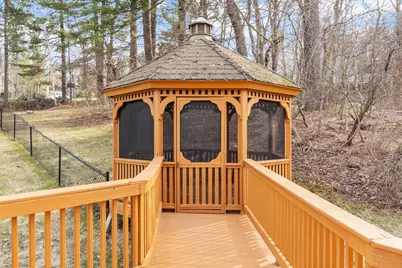 17 Bicentennial Drive, Nashua, NH 03062 - Photo 35