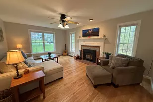 28 Fieldstone Dr, Dover, NH 03820 - Photo 9