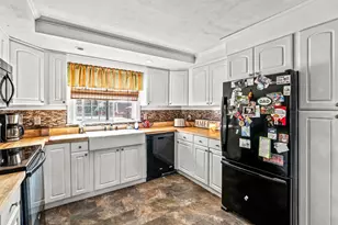 1 Border St, Milford, NH 03055 - Photo 5