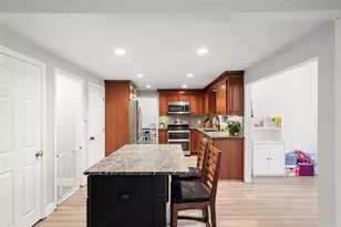 26 Wedgewood Dr, Londonderry, NH 03053 - Photo 5