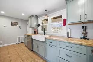 31 Hill St, Dover, NH 03820 - Photo 9