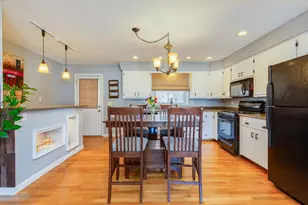 25 Meade St, Nashua, NH 03064 - Photo 7