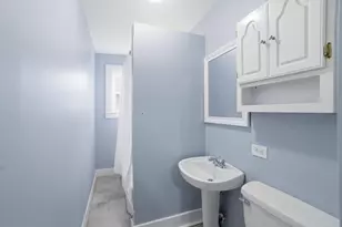 41 Dewey St, Manchester, NH 03103 - Photo 37