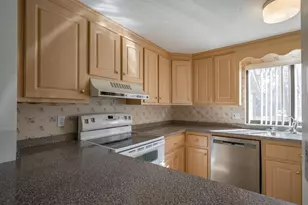 3 Essex Grn Dr, Merrimack, NH 03054 - Photo 7