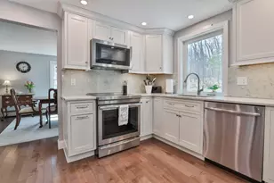 11 Erik St, Merrimack, NH 03054 - Photo 5