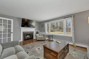 7 Pinecrest Dr, Bedford, NH 03110 - Photo 11