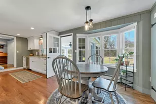 7 Pinecrest Dr, Bedford, NH 03110 - Photo 7
