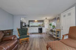 4 Clovercrest Dr, Nashua, NH 03062 - Photo 3