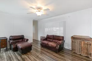 4 Trailerhome Dr, Salem, NH 03079 - Photo 17