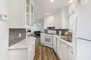 4 Trailerhome Dr, Salem, NH 03079 - Photo 11