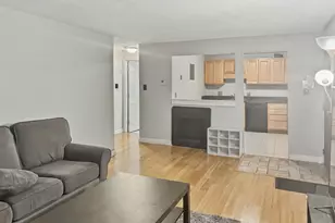 17 Silvestri Cir, Derry, NH 03038 - Photo 1