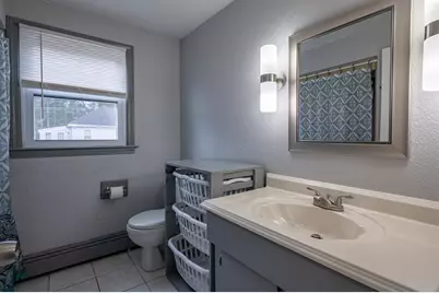 31 Rosemont Avenue, Manchester, NH 03103 - Photo 17