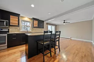 624 Hackett Hill Rd, Manchester, NH 03102 - Photo 9