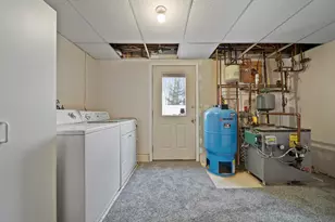 624 Hackett Hill Rd, Manchester, NH 03102 - Photo 27