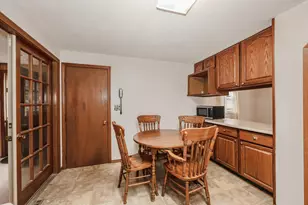 37 Country Club Ln, Merrimack, NH 03054 - Photo 7