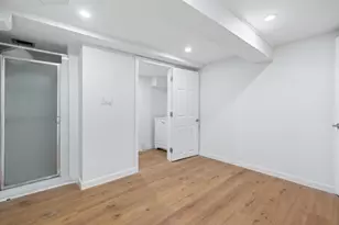 734 W Hollis St, Nashua, NH 03062 - Photo 33