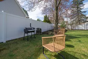 734 W Hollis St, Nashua, NH 03062 - Photo 41