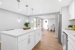 734 W Hollis St, Nashua, NH 03062 - Photo 5