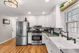 11 Fairway Dr, Amherst, NH 03031 - Photo 5