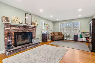 11 Fairway Dr, Amherst, NH 03031 - Photo 17
