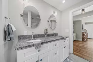 209 Hooksett Rd, Auburn, NH 03032 - Photo 17