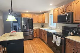 14 Garvin Rd, Derry, NH 03038 - Photo 7