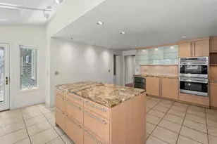 19 Highland Dr, Amherst, NH 03031 - Photo 9