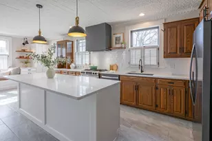 18 Manchester St, Nashua, NH 03064 - Photo 3