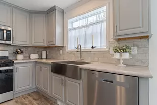 104 Robinhood Dr, Exeter, NH 03833 - Photo 5