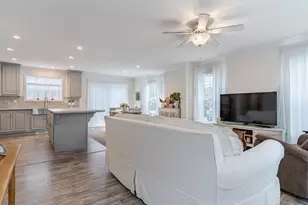 104 Robinhood Dr, Exeter, NH 03833 - Photo 9