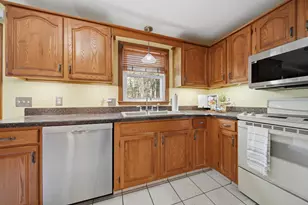 27 Winslow Farm Rd, Hudson, NH 03051 - Photo 13