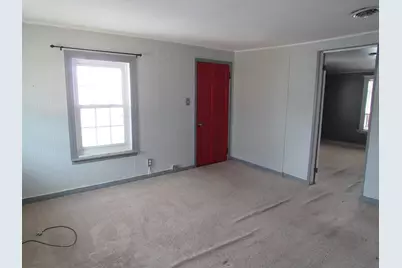 30 Longwood Avenue, Manchester, NH 03109 - Photo 21