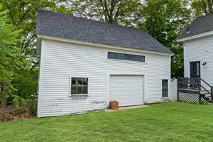 15 Highland St, Meredith, NH 03253 - Photo 5
