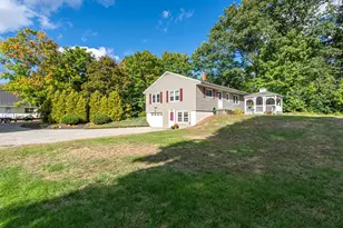 18 Center Cir, Plaistow, NH 03865 - Photo 5