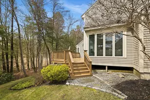 25 Peninsula Dr, Stratham, NH 03885 - Photo 7