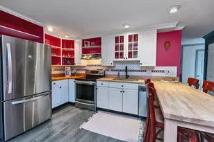 7 Governor Square, Peterborough, NH 03458 - Photo 15