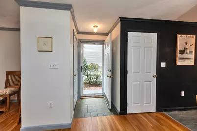 7 Governor Square, Peterborough, NH 03458 - Photo 5