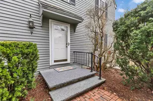7 Governor Square, Peterborough, NH 03458 - Photo 3